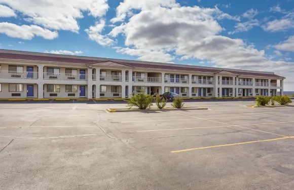 羅德威汽車旅館