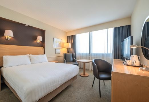 Holiday Inn Glasgow AirportOver view