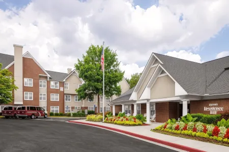 Residence Inn Atlanta Norcross/Peachtree Corners Отели рядом с достопримечательностью «Парк Бетти Молдин»