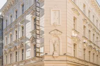 Koruna Hotel Hotel dekat Millionaire Gallery Prague