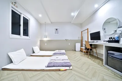 Yeongcheon Hotel Shop