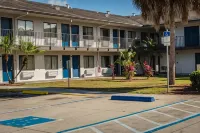 Motel 6 Ft. Pierce, FL Hotels in Fort Pierce