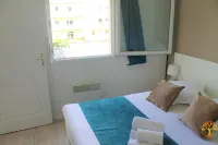 Adonis Grandcamp - Résidence les Isles de Sola Hotels in Saint-Marcouf