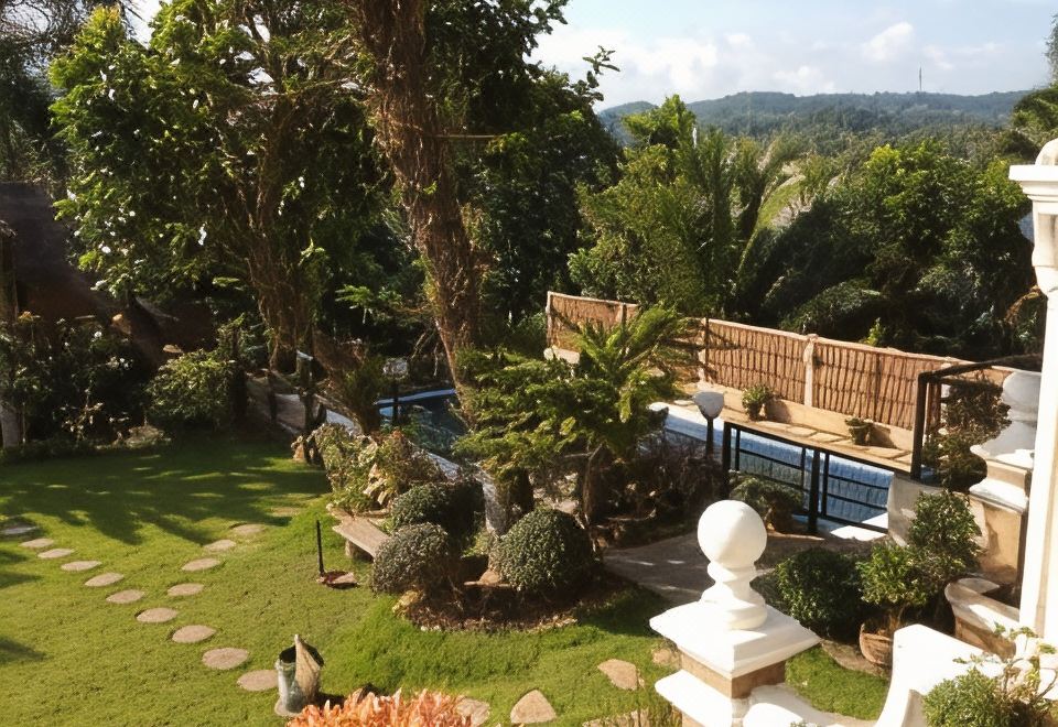 2. Garden o..