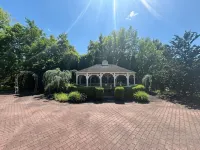 Best Western Plus Clarks Summit Scranton - parking