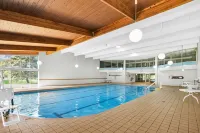 Eastlake Suites Hotel & Conference Center by OYO Urbana Hotels in Cunningham Township
