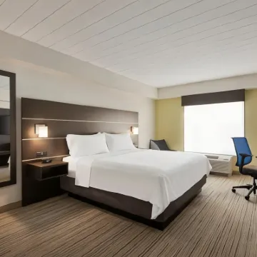 Holiday Inn Express & Suites FT MYERS EAST- THE FORUM by IHG Hotels near Dunbar Park