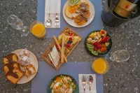 Downtown Suites by Athens Tower Hotel - 3-Star