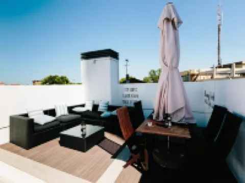Lisbon South Hostel Hotels in Almada