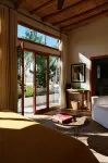 Pure House on the Lake - bar