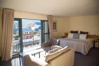 Akaroa Criterion Motel Hotels in Akaroa