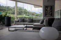 โรงแรมปอจโจ - ที่มีบาร์
