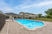 American Inn & Suites Hotel di Dundee