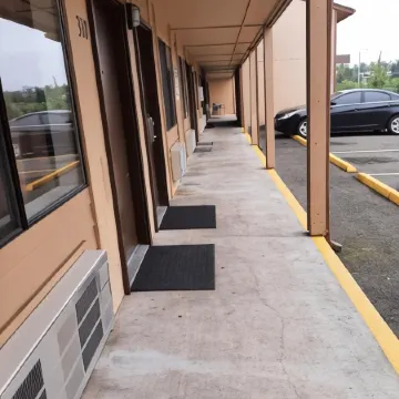 Centralia Inn