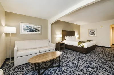 Quality Suites Houston Hobby Airport Hotels in Houston