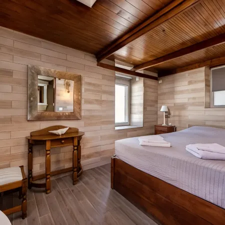 Nefeli Homes - Adults Only