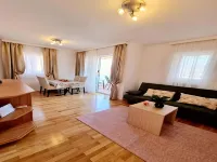 Villa Lanterna - Airport Shuttle