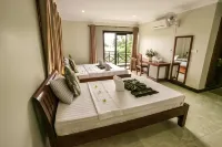 Blue Diamond Hostel - Airport Shuttle