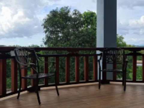 ศรีปันยา เกสต์เฮาส์ โรงแรมในโพนสะหวัน