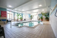 Holiday Inn MANAHAWKIN/LONG BEACH ISLAND by IHG - piscina
