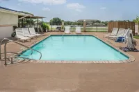 Super 8 by Wyndham San Marcos Hotels in Martindale