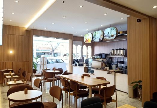 키나발루 다야 호텔 외관