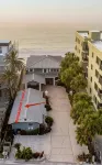 Stones Throw Beachside Bungalow #1 ON THE BEACH! Hotel a Indian Shores
