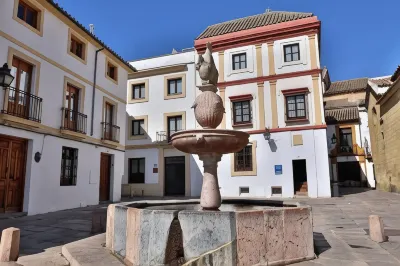 Apartamentos Plaza Hotels in 