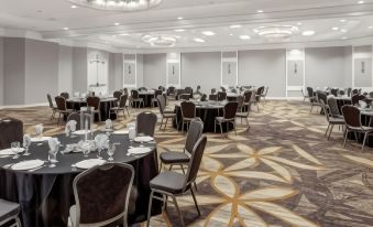 DoubleTree by Hilton Hotel Wichita Airport