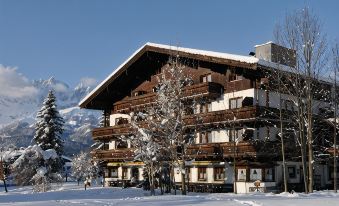 Kaiserhotel Kitzbühler Alpen