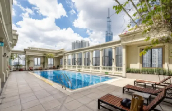 The Manor 2 Luxury Apartment Free Roof Top Pool Hotel berhampiran Van Thanh Swimming Pool