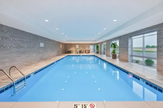 Holiday Inn Express & Suites GRAND RAPIDS AIRPORT - SOUTH by IHG