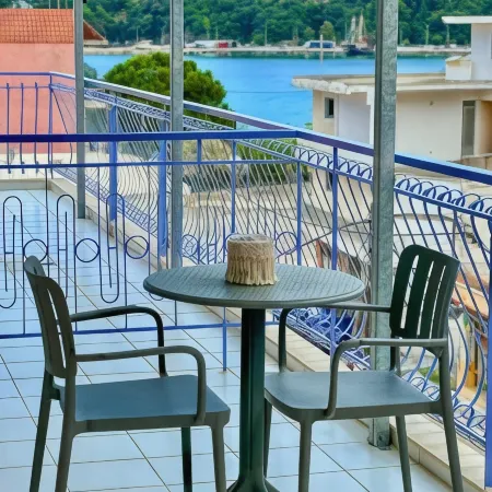 Anemos Studios & Apartments