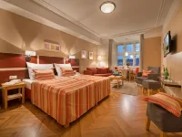EA Hotel Julis - Gym