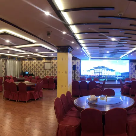 Gangcha Chixiu Jiamu Hotel