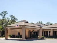 Quality Inn & Suites Pensacola Bayview Hotels in Ferry Pass