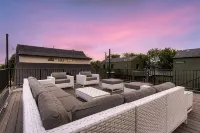 Stunning home with pool, walking distance to the square