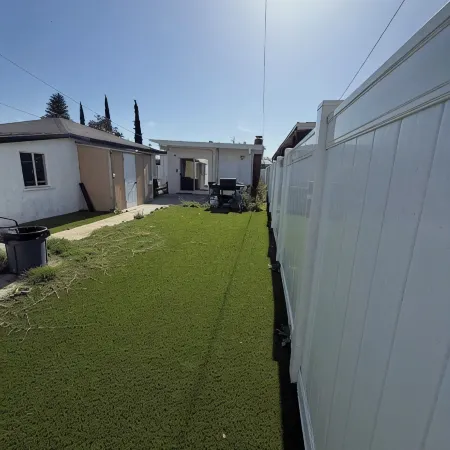 Cheerful 2 br/1 full bath home near SoFi/Beaches