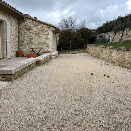Hamlet house with swimming pool