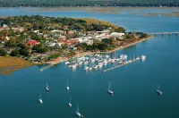 Promotions! Stylish Historic District Retreat • Courtyard • Bikes • Walk - Bintang 3