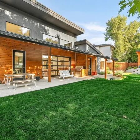 Boulder Indoor-Outdoor Oasis