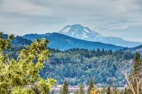 Mt. Adams View, Trails, River View, Pets OK, Walkable to Downtown - 4-Star