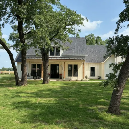 Charming 3-bedroom farmhouse in serene Pilot Point with AC