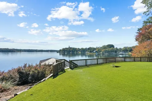 Sleeps 12, 16ft Water, Game Room, Hot Tub + MORE! - 4つ星