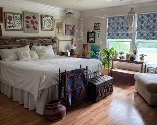 3-bedroom house in charming Colonial Beach with AC, WiFi Hotels in Colonial Beach