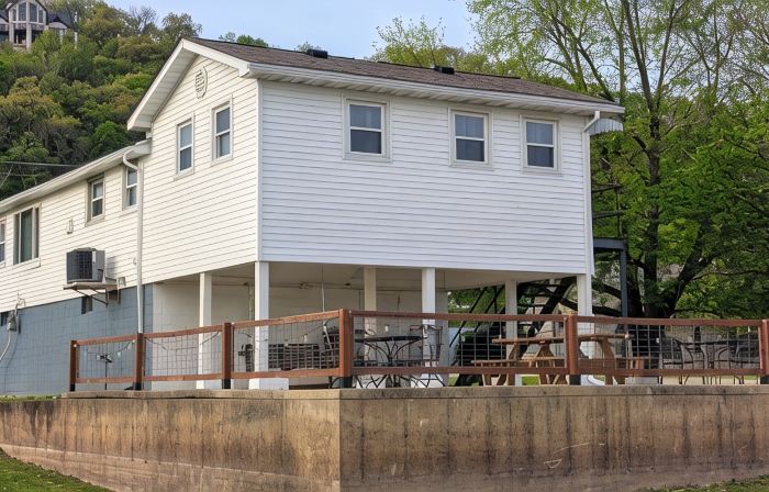 River Life Landing - Cozy, Relaxing home along Mississippi River - Grafton, IL