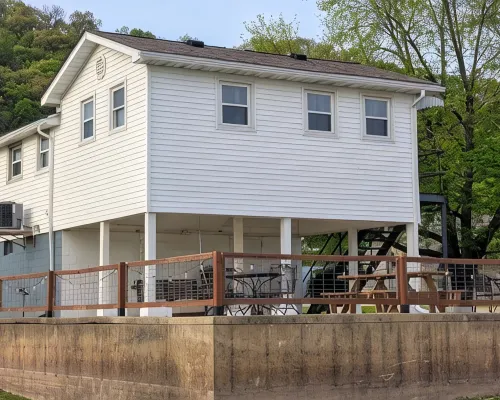 River Life Landing - Cozy, Relaxing home along Mississippi River - Grafton, IL Hotels in Jersey County