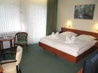 Hotel Pension Marie-Luise, Hotel Garni,Therme Plus