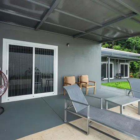 5 Bedrooms, large pool & spectacular whale tail ocean view!