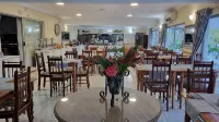 Old Mill Lodge, Seasonal Working Ostrich Farm & Restaurant, Oudtshoorn - breakfast